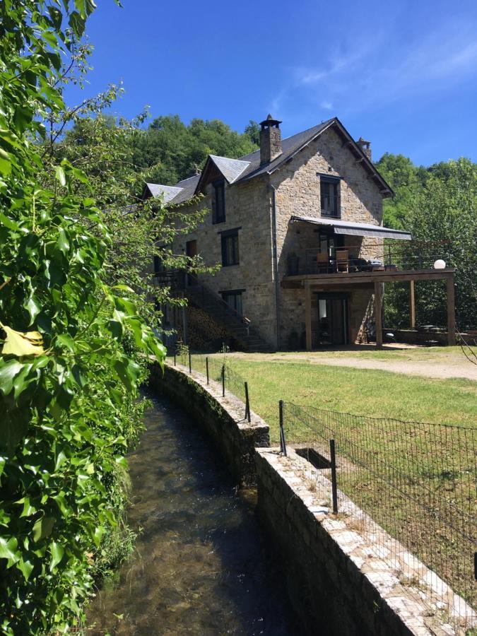 Au Bord De L'eau Bed & Breakfast