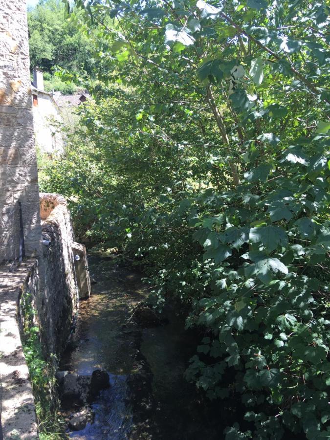 Au Bord De L'eau Bed & Breakfast *