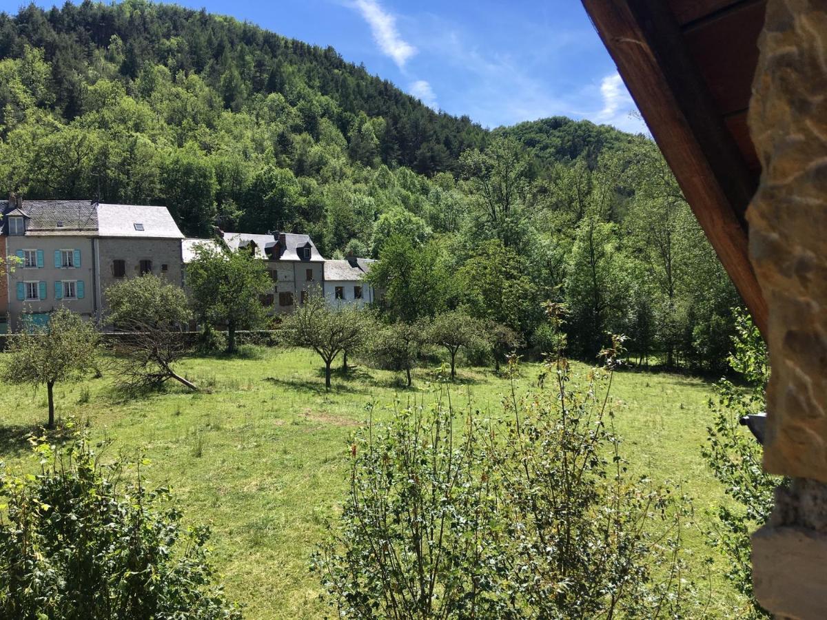 Au Bord De L'eau Bed & Breakfast La Canourgue